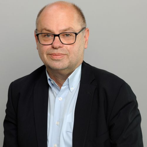 Portrait von Manfred Hackl